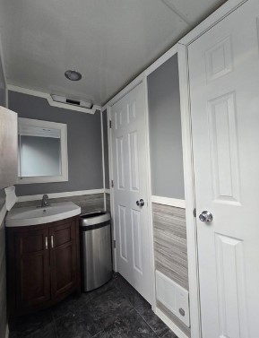 2020 5 Station Semi-Private Restroom Trailer