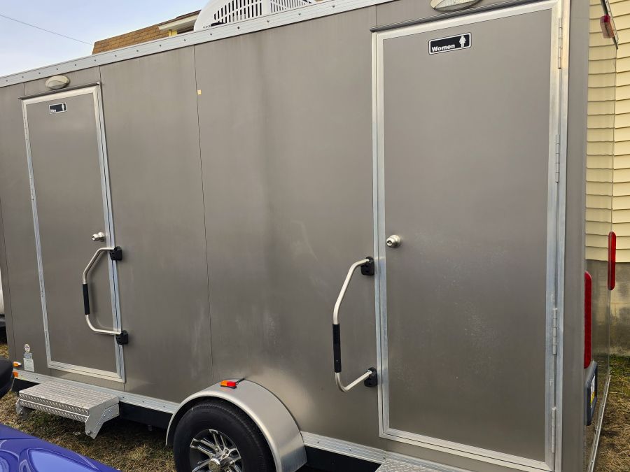 2020 5 Station Semi-Private Restroom Trailer